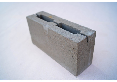 Блок бетонний М